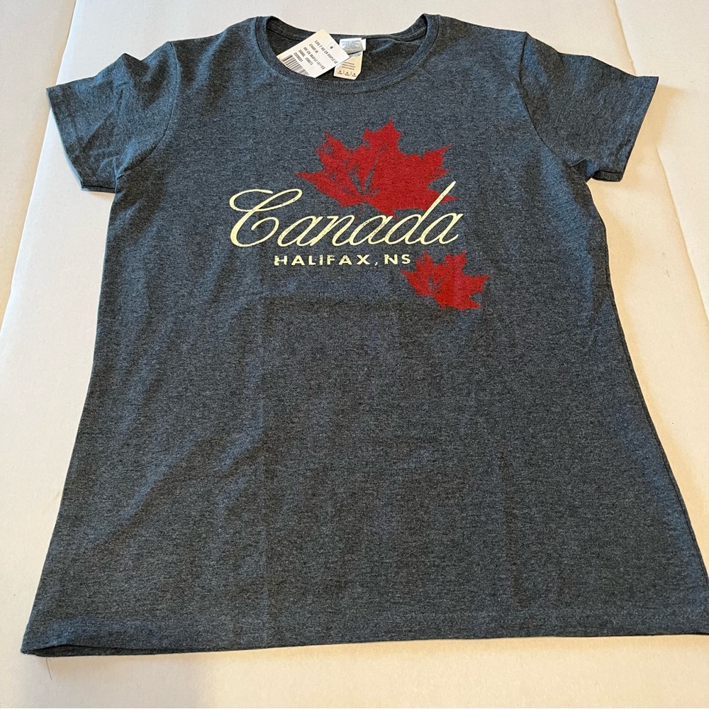 Canada Halifax NS Women‎ Size Medium Grey Gray Maple Leaf Short Sleeve Shirt NEW